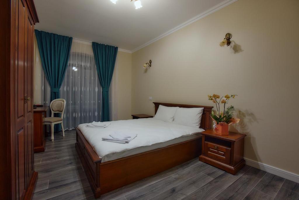 Hotel Imperium Botiz ภายนอก รูปภาพ