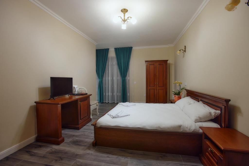 Hotel Imperium Botiz ภายนอก รูปภาพ