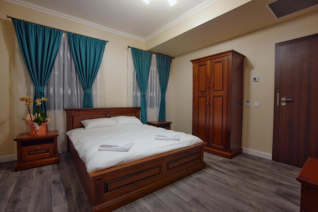 Hotel Imperium Botiz ภายนอก รูปภาพ